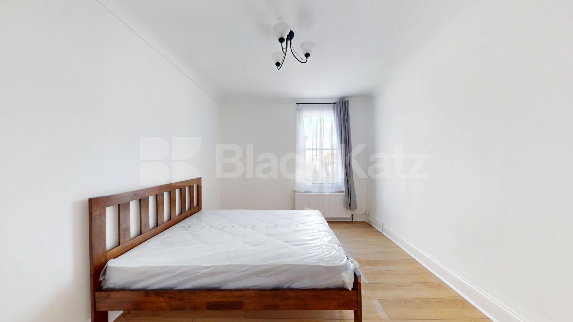 			2 Bedroom, 1 bath, 1 reception Flat			 Cathnor Road, Shepherds Bush